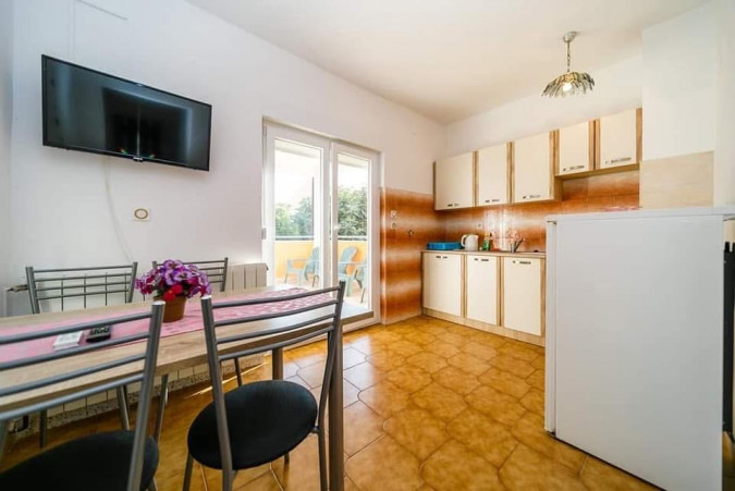 Janik 4+2, Apartments Božena, near beach in Krk, Croatia Krk