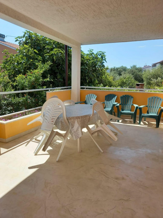 Janik 4+2, Apartments Božena, near beach in Krk, Croatia Krk